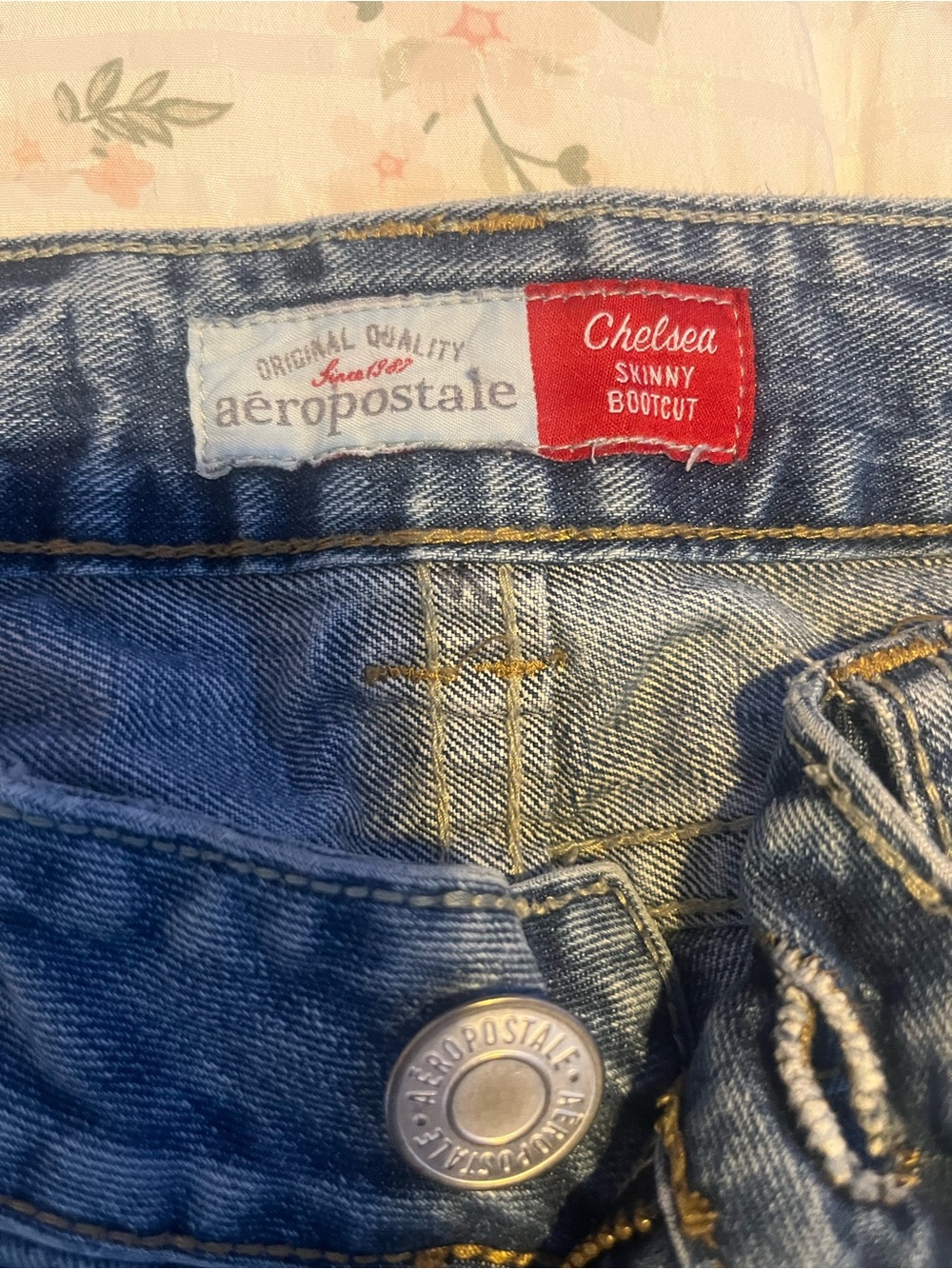 Aeropostale Bootcut Jeans - Picture 3 of 8